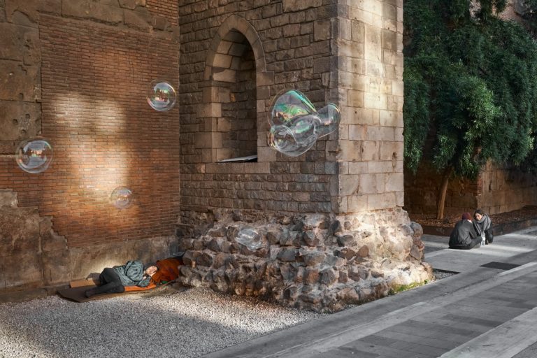 Street photo in Barcelona, Spain by Luis Alvarez