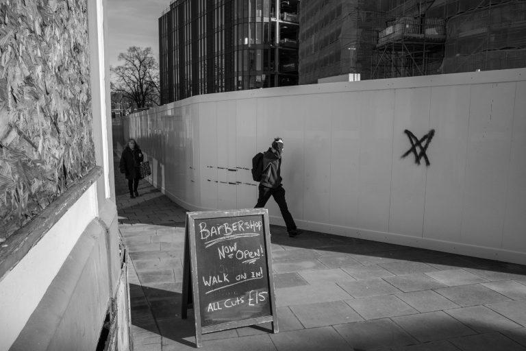Street photo in Gloucester, United Kingdom by Kev Beacham