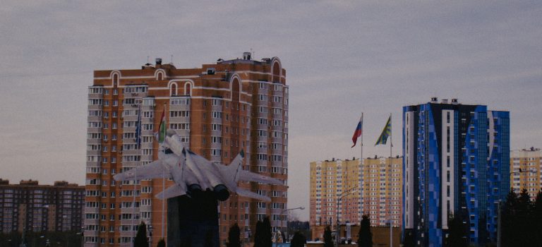 Street photo in Obninsk, Russia by Egor Korshunov