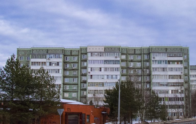 Street photo in Obninsk, Russia by Egor Korshunov