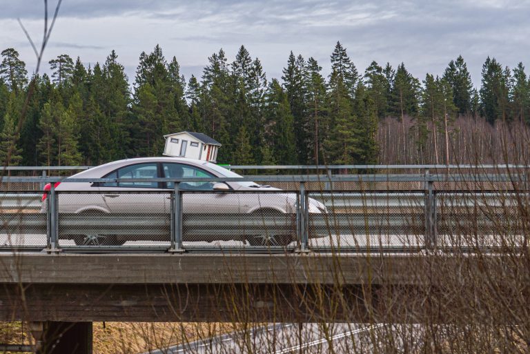 Street photo in Tranemo, Sweden by Kamil Svitak