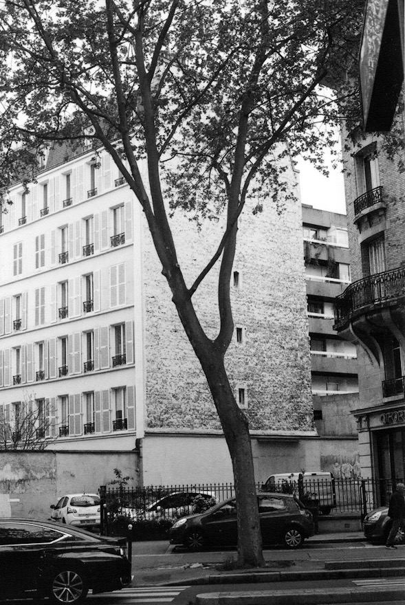 Street photo in Paris, France by Marsden Shetterly