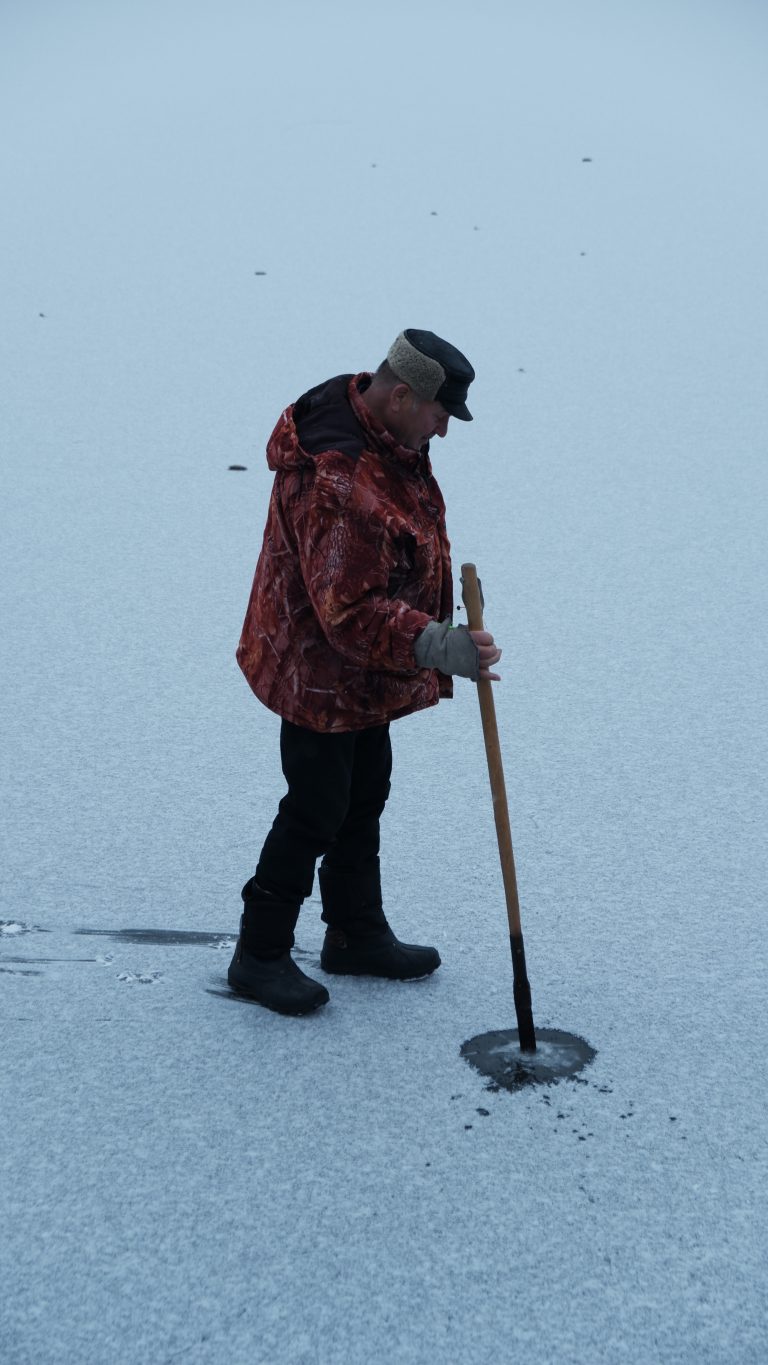 Street photo in Noginsk, Russia by Maxim Konoplev
