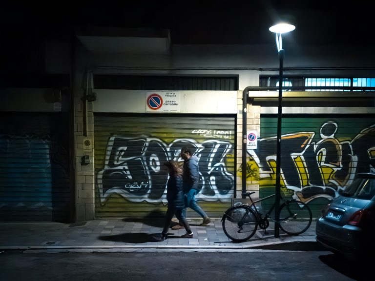 Street photo in Pescara, Italy by Javier Aleuanlli