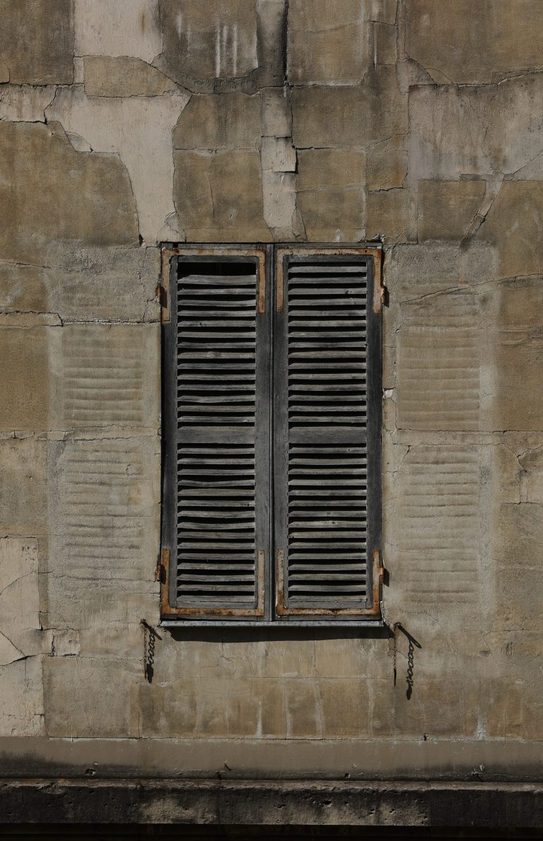 Street photo in Pl. du Général de Gaulle, France by Andrew Chambers
