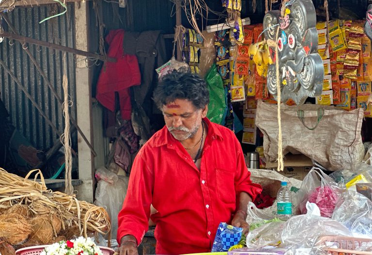 Street photo in Tiruvannamalai, India by EM Rajeev