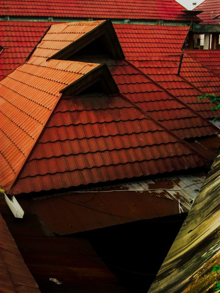 Street photo in Indonesia by Fairzha Purp