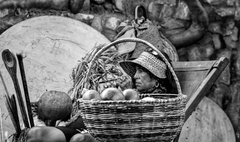 Street photo in La Asuncion, Venezuela by Manuel Ricardo Pérez