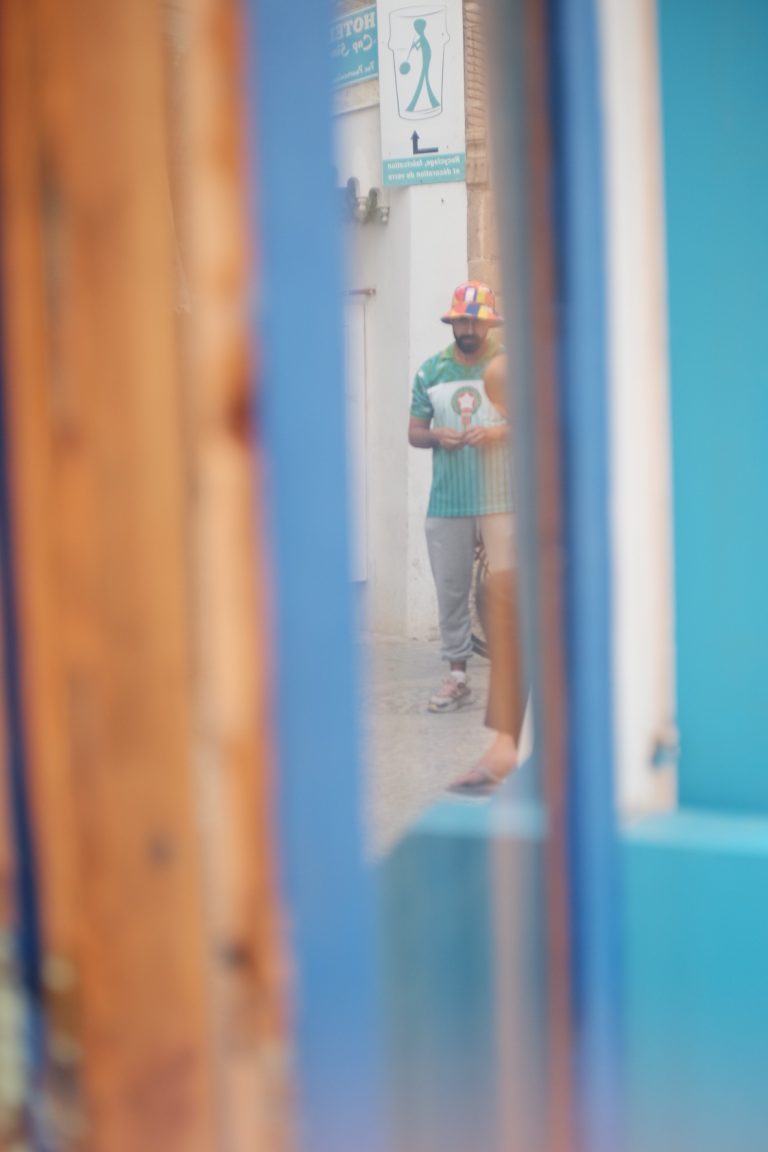 Street photo in Morocco by Thomas Neubauer