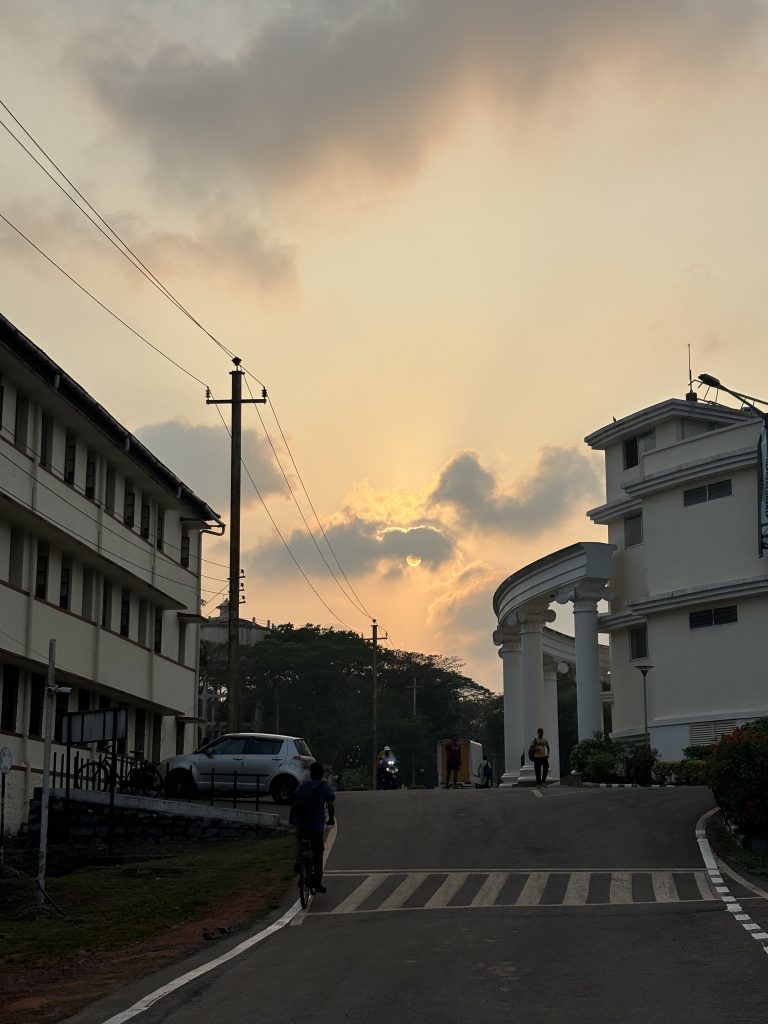 Street photo in Manipal, India by Aabhaas Kalia