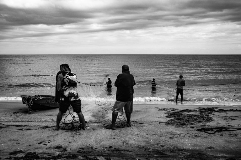 Street photo in Maunabo, Puerto Rico by Mario Alegre