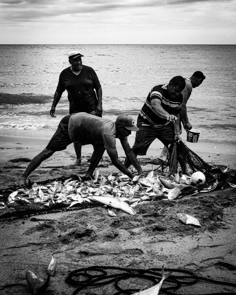 Street photo in Maunabo, Puerto Rico by Mario Alegre