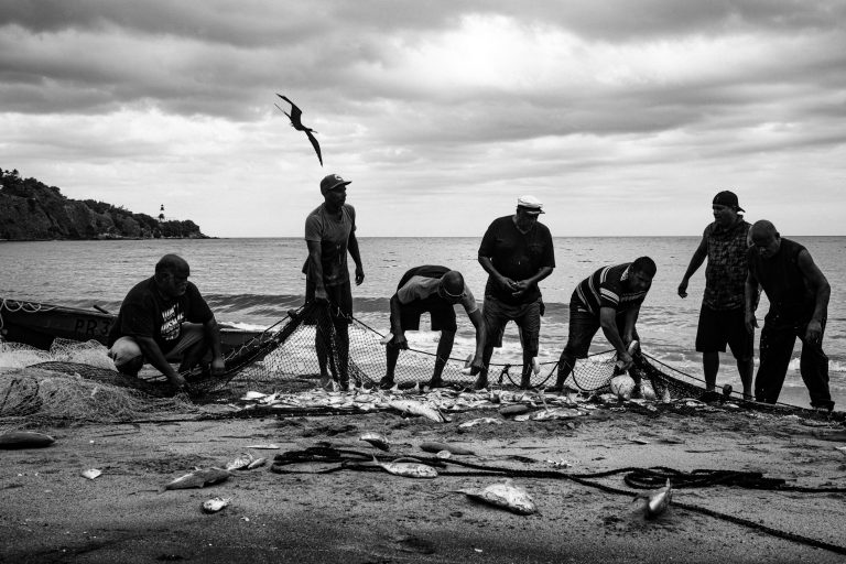 Street photo in Maunabo, Puerto Rico by Mario Alegre