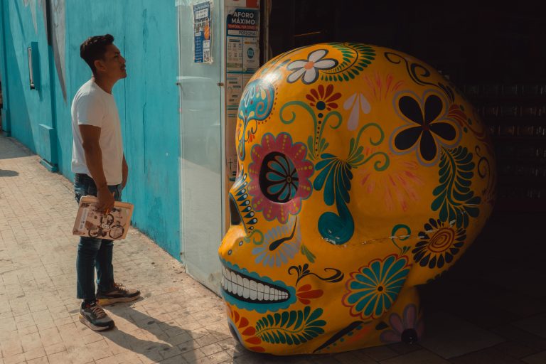 Street photo in Playa del Carmen, Mexico by Krishnasharan Das