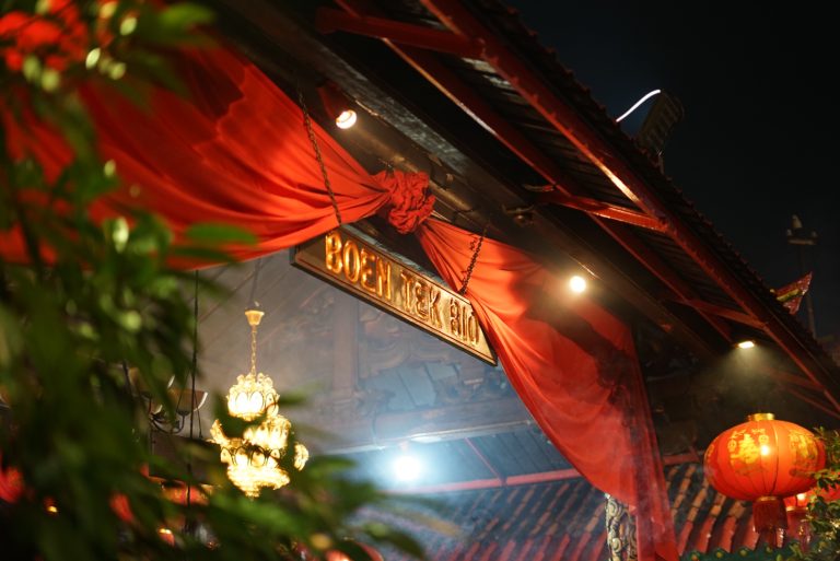 Street photo in Jl. Bhakti, Indonesia by Kazeno Ryu