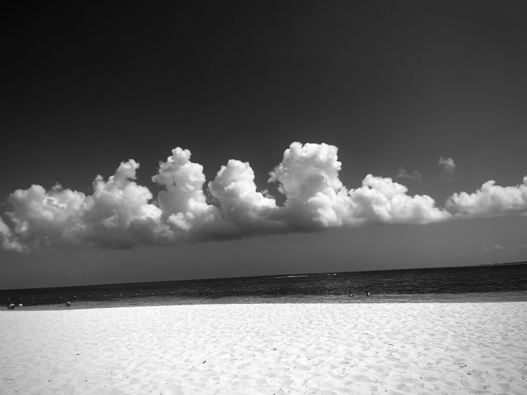 Street photo in Cancún, Mexico by Keri Barham