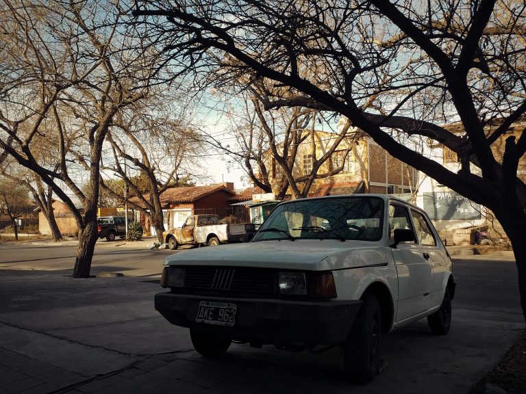 Street photo in Mendoza, Argentina by Allan Almeida
