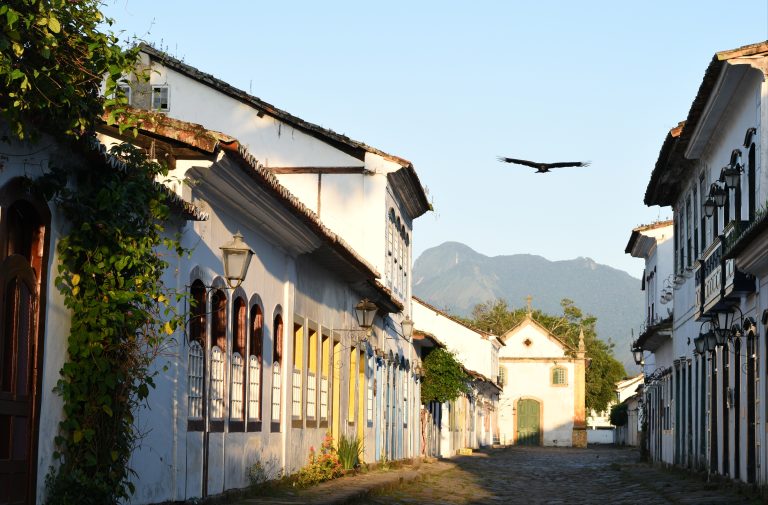 Street photo in Paraty, Brazil by Rodrigo Marcotich