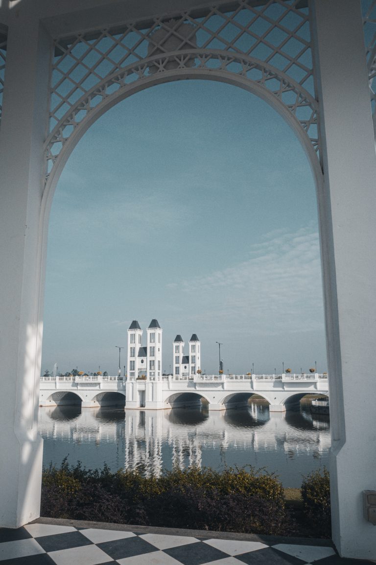 Photo by Hud Hud