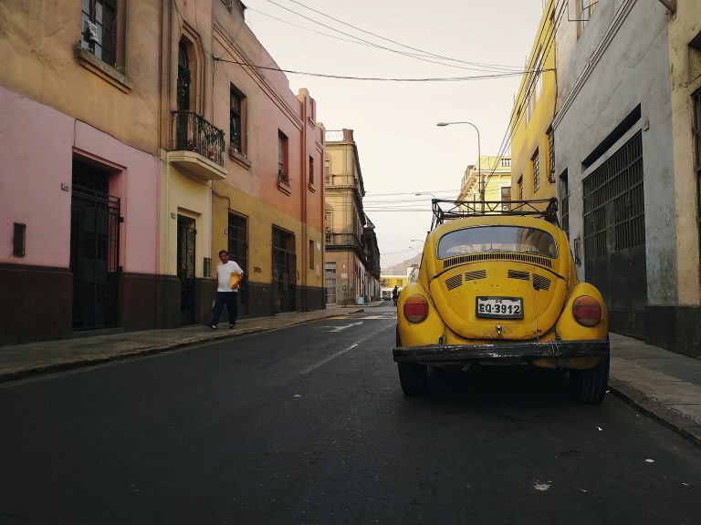 Street photo in Rimac, Peru by Allan Almeida