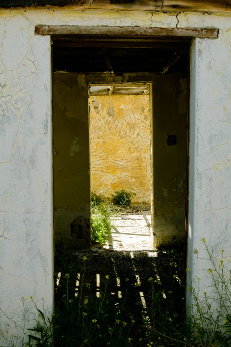 Street photo in La Rumorosa, Mexico by Jose A. Padilla