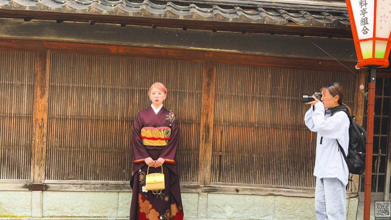 Street photo in Kanazawa, Japan by Aruna Herath