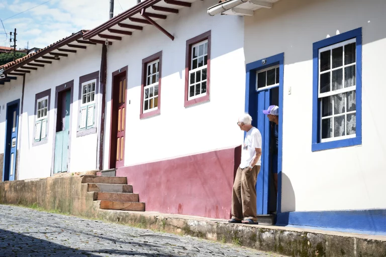 Street photo in Ouro Preto, Brazil by Rodrigo Marcotich