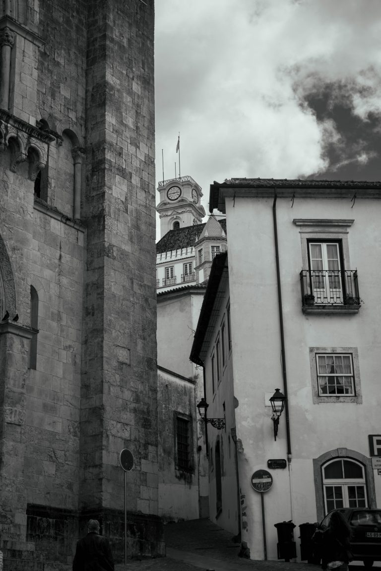 Photo by Valério Carvalho