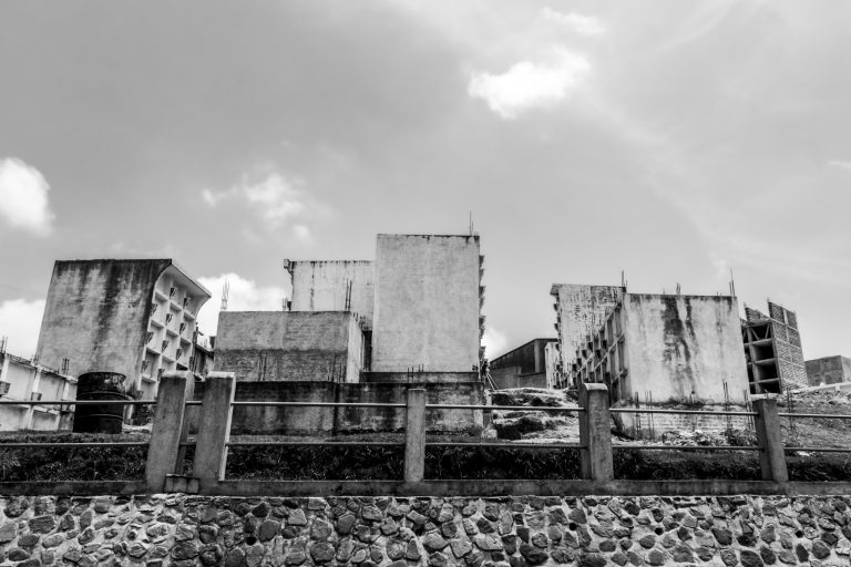 Street photo in Los Encuentros, Guatemala by Duncan Aitken