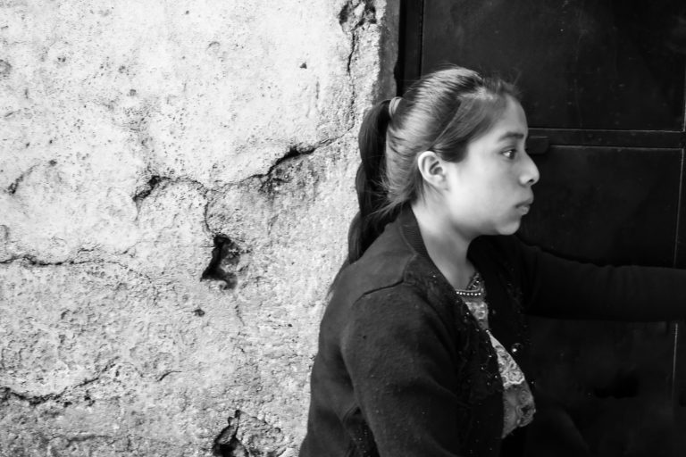 Street photo in Santa María de Jesús, Guatemala by Duncan Aitken