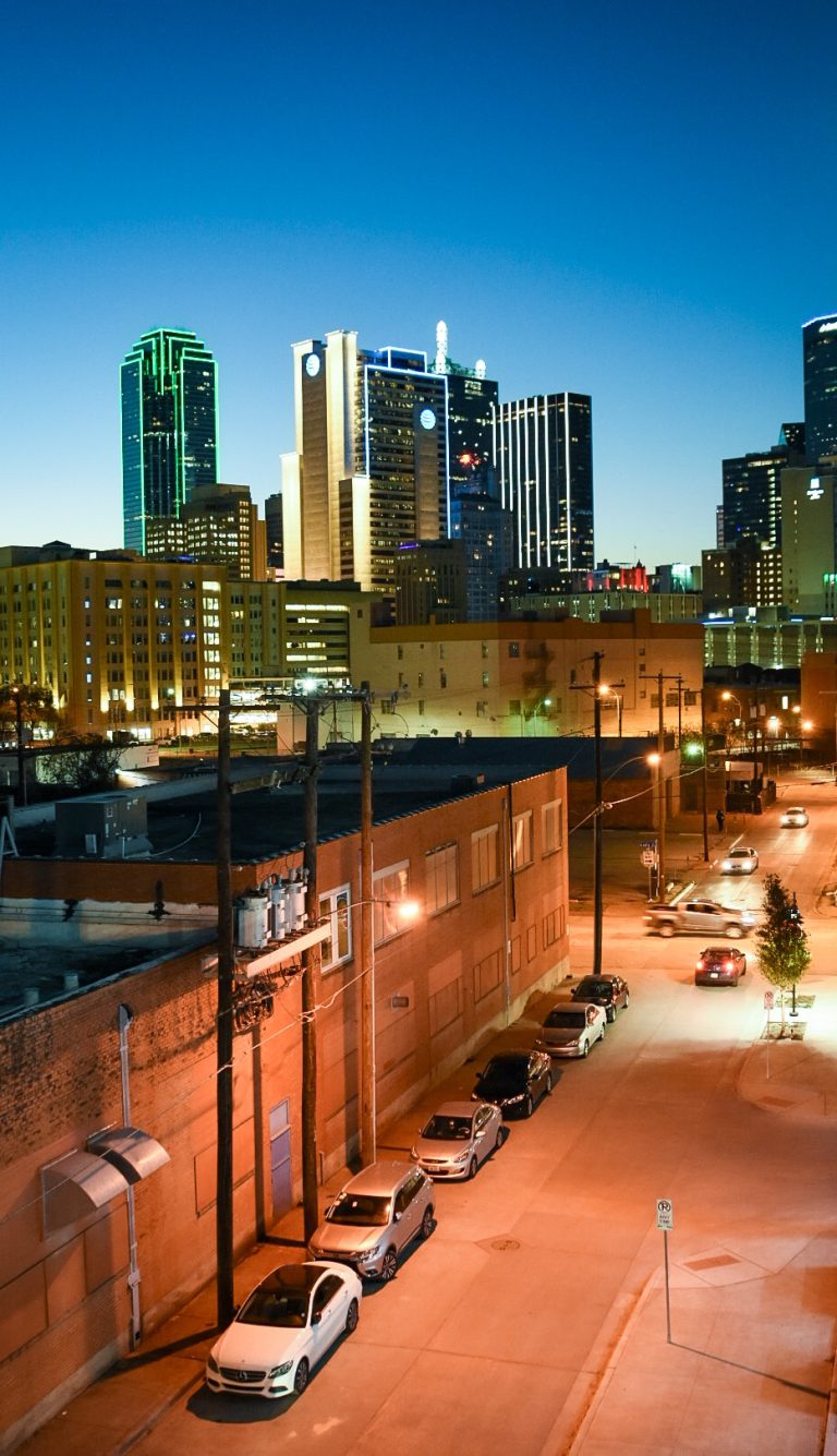 Street photo in Dallas, United States by Darryl Watton