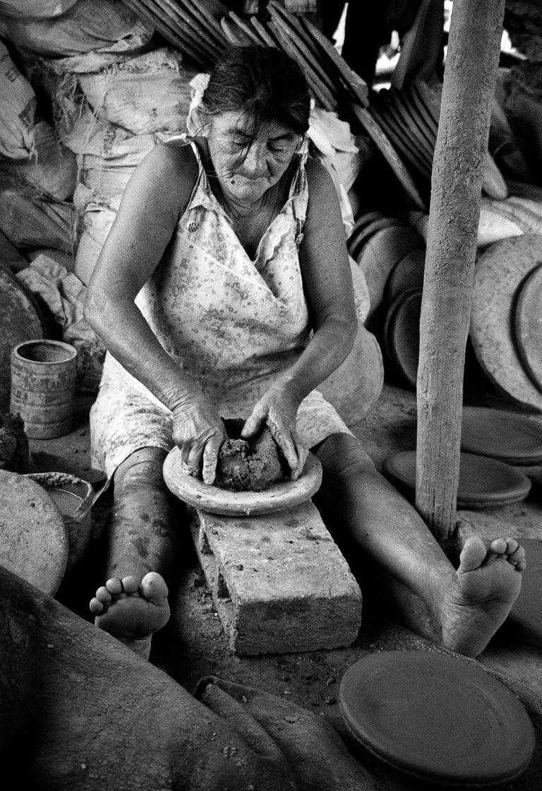 Street photo in El Cercado, Venezuela by Manuel Ricardo Pérez