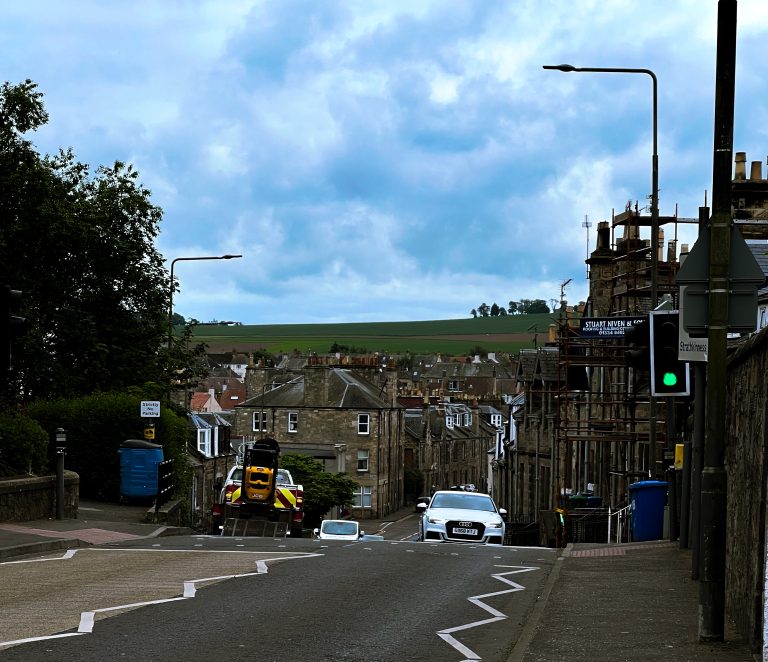 Street photo in St Andrews, United Kingdom by Horacio Marsal