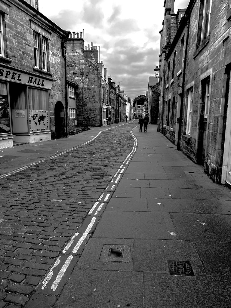 Street photo in St Andrews, United Kingdom by Horacio Marsal