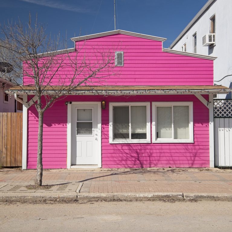 Street photo in Winnipeg Beach, Canada by Mike Carter