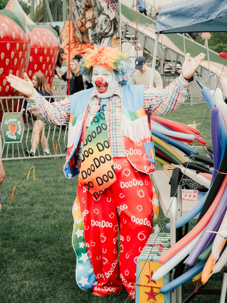 Street photo in Virgil, Canada by Jay Feenstra