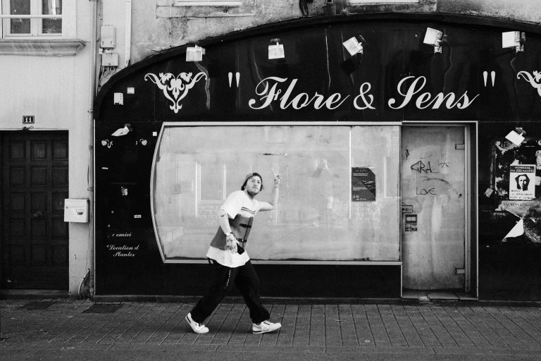 Street photo in Cherbourg-en-Cotentin, France by Patrick Kurz