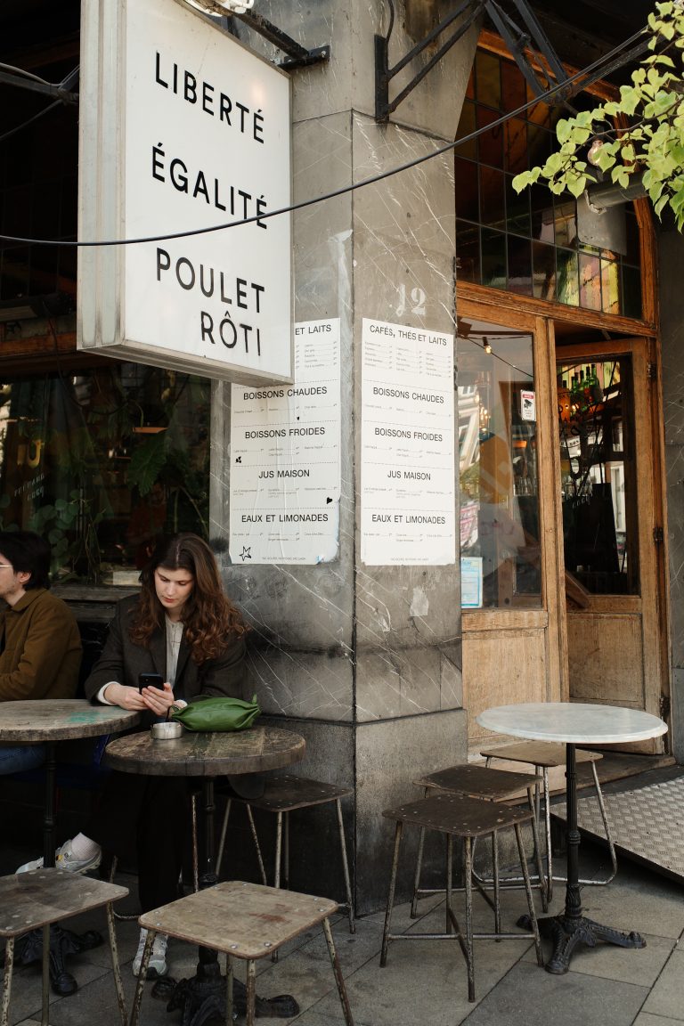 Street photo in Ixelles, Belgium by Pascal.e « RUE » Mbuyu Vermeulen