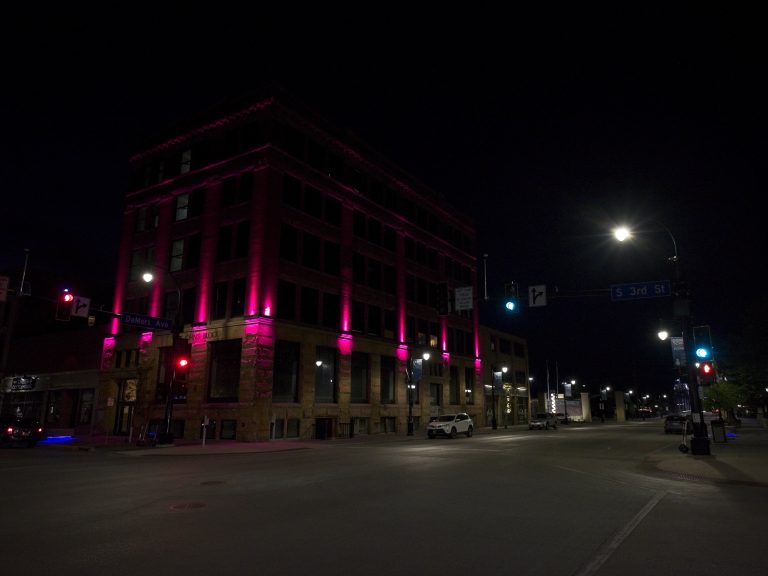 Street photo in Grand Forks, United States by Mike Carter