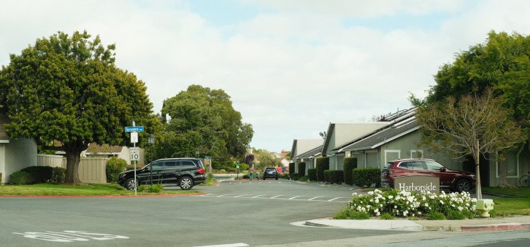 Street photo in Foster City, United States by Nicholas Chan