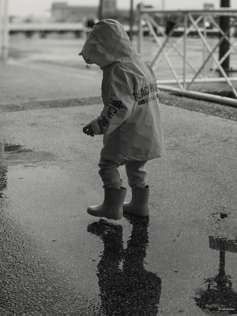Street photo in Newcastle, Australia by Peter Varnay