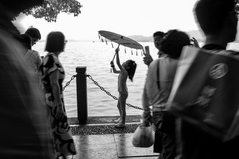 Street photo in Suzhou, China by Roundup1 Roundup1