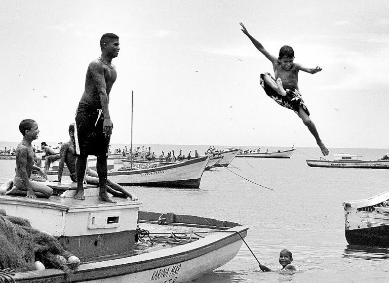 Street photo in Juangriego, Venezuela by Manuel Ricardo Pérez