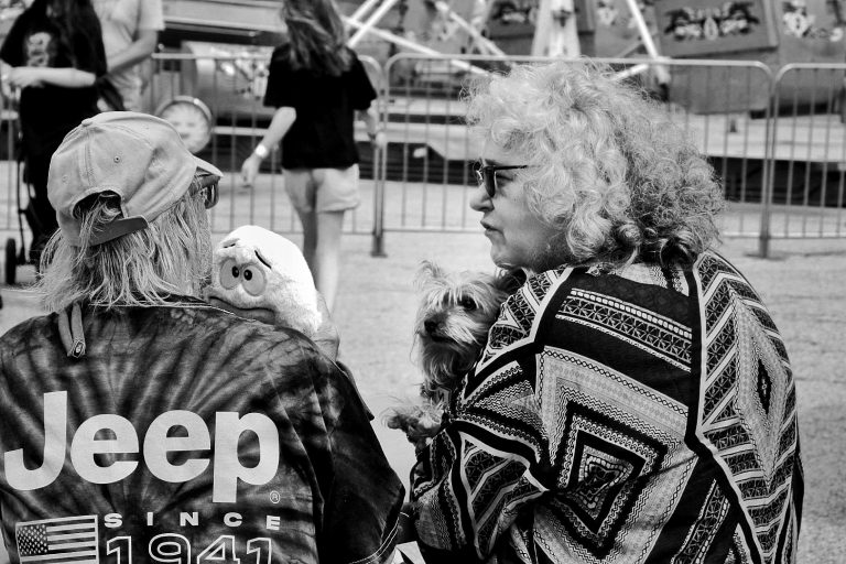 Street photo in Portsmouth, United States by Manuel Ricardo Pérez