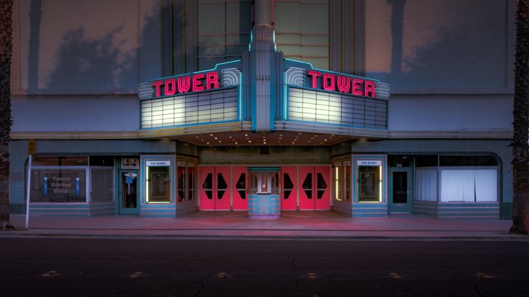 Street photo in Roseville, United States by Neil Tala