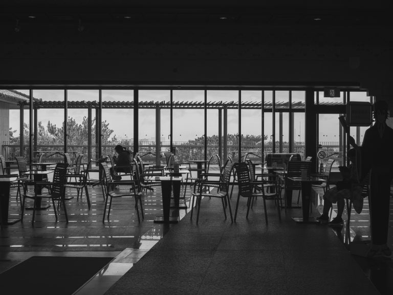 Street photo in Naha, Japan by Satoshi Osuga