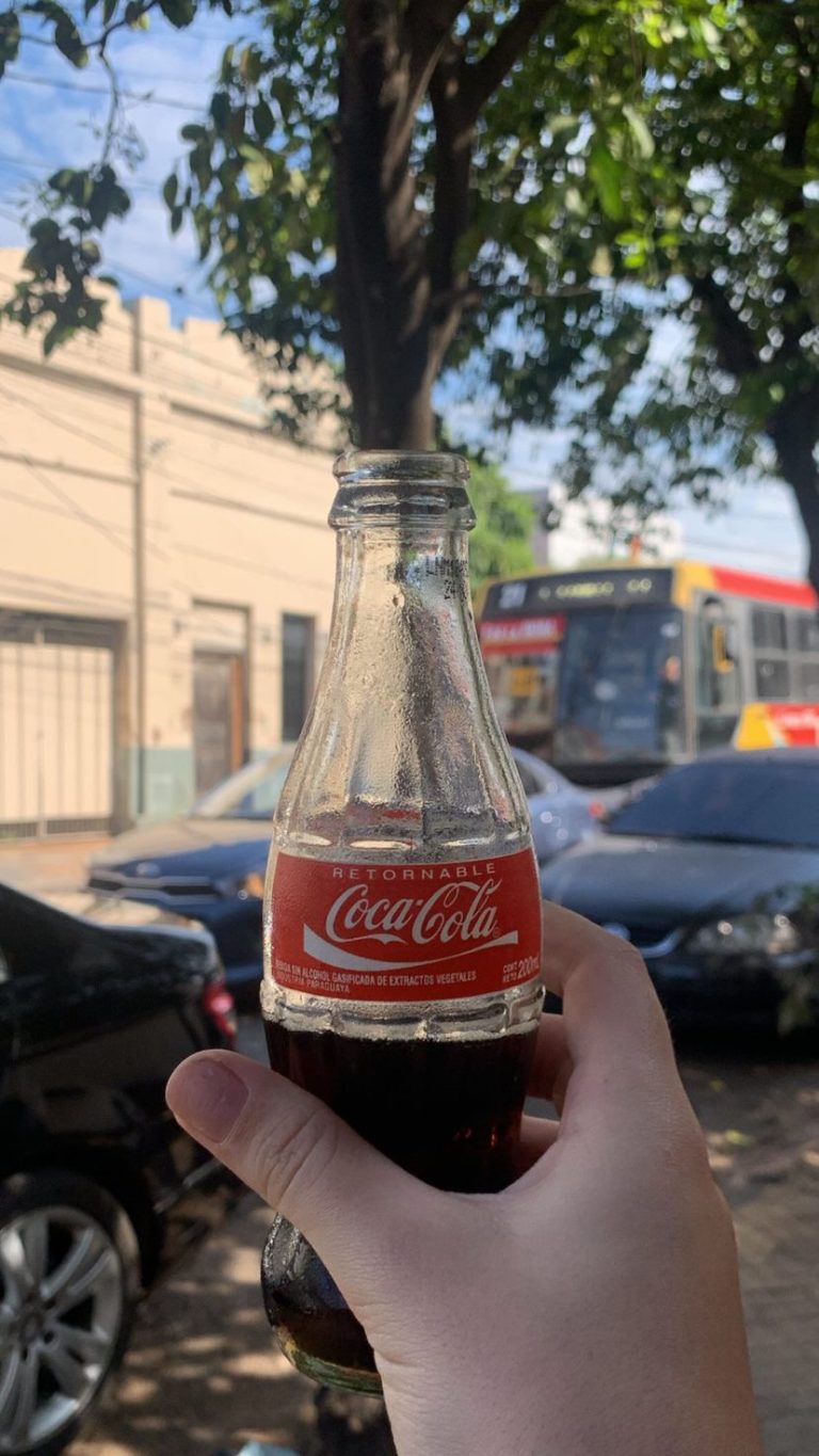 Street photo in Asunción, Paraguay by Katia Koopmann