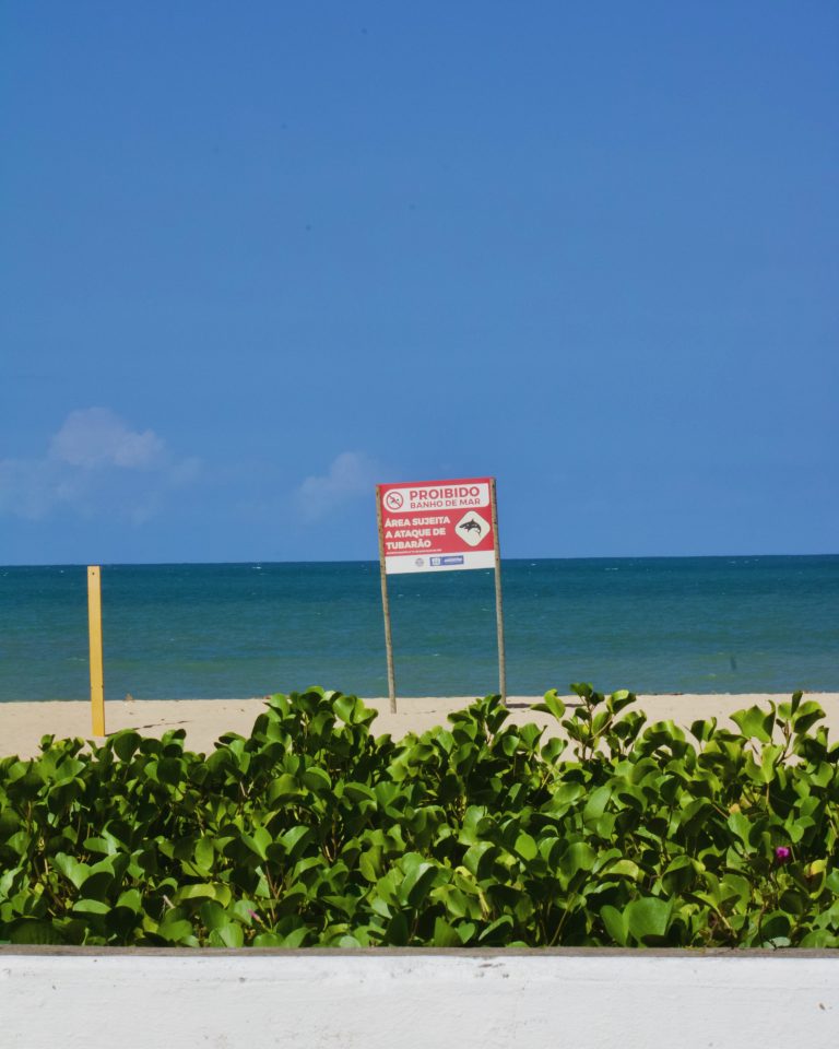Street photo in Jaboatão dos Guararapes, Brazil by Bruno Ziiê