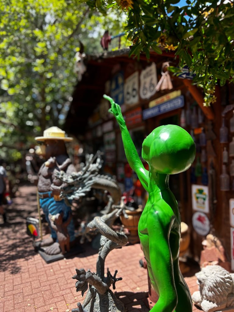 Street photo in Sedona, United States by Syage Ryan