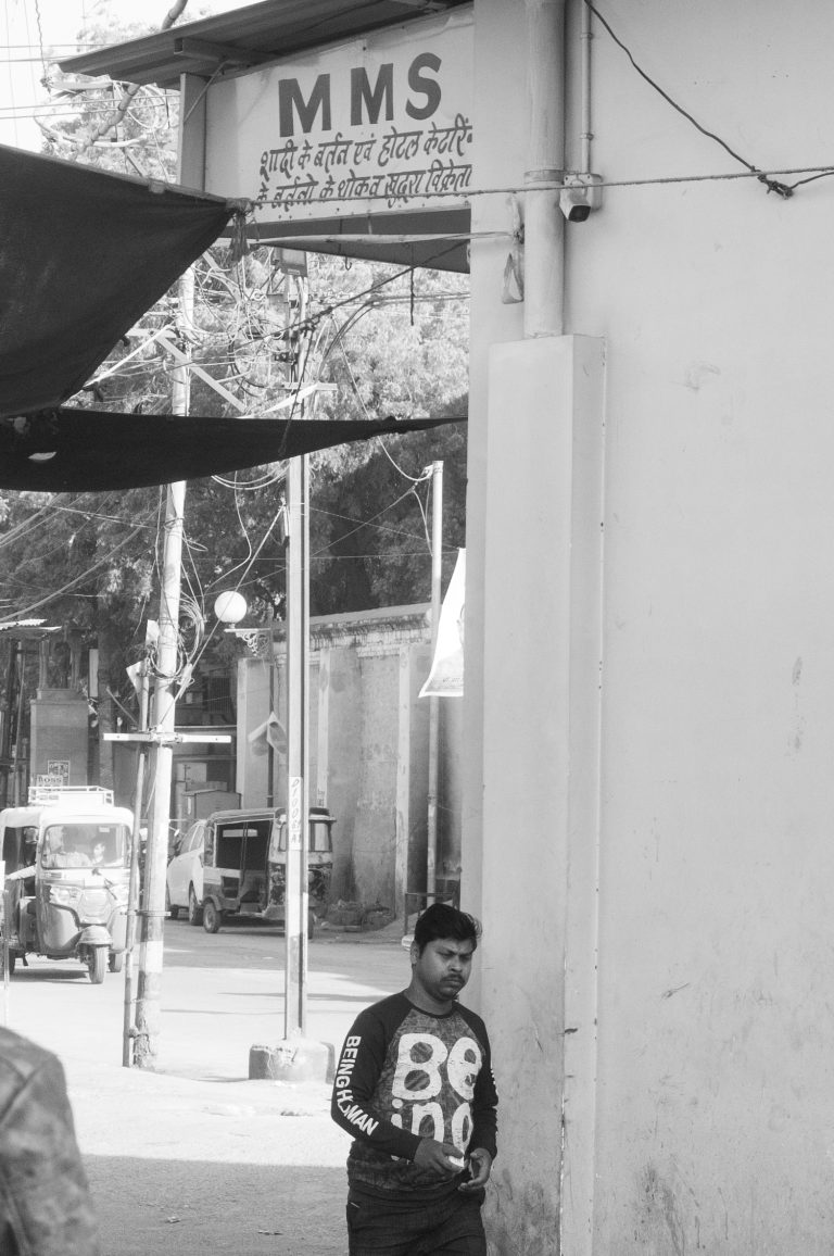 Street photo in Bikaner, India by Himanshu Soni